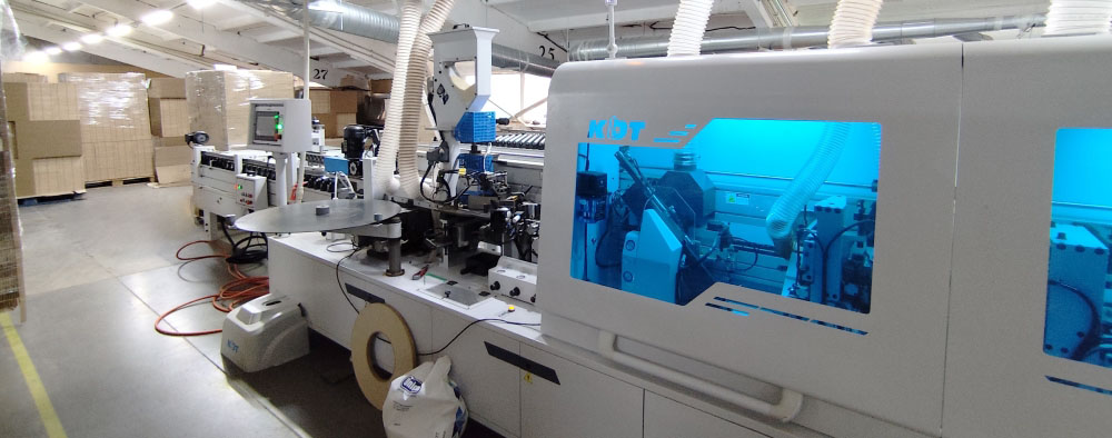 Automated four-side edge-banding station based on KE-655JHSKA machines