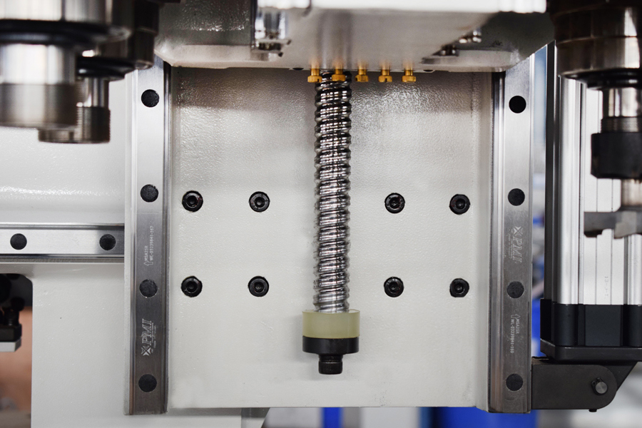 hinged screw pair